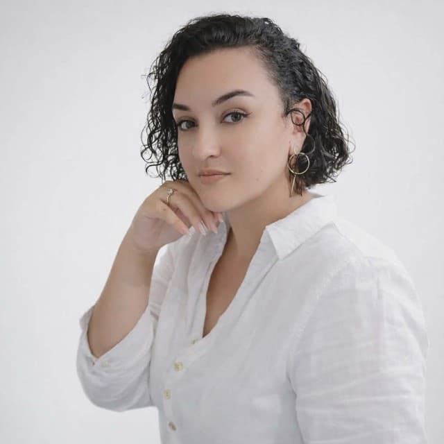 Anne Laure, Prothésiste ongulaire chez Zoli Kaz Vanille